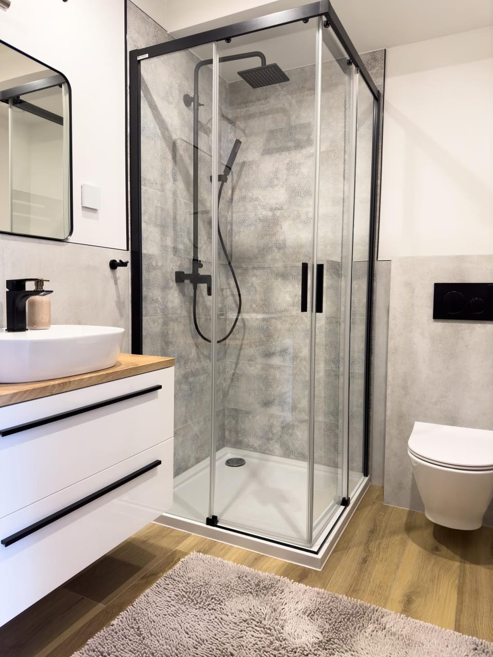 Shower, Toilet, Bathroom