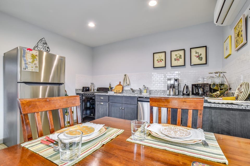 Seneca Lake Wine Trail Studio w/ Water View! Apartment in Valois