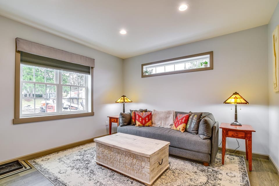 Seneca Lake Wine Trail Studio w/ Balcony & Views! Apartment in Valois