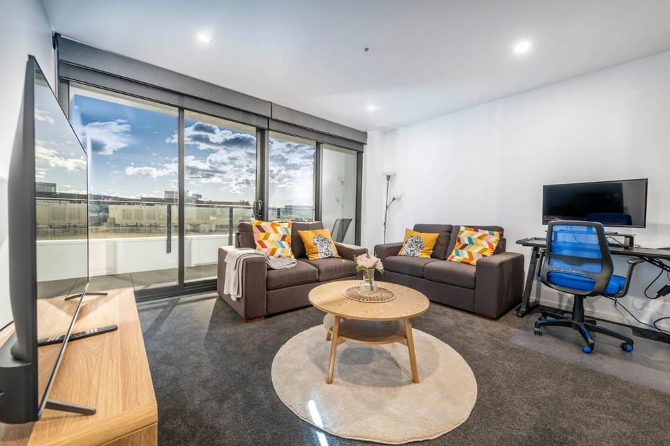 Luxury 1-Bedroom Apartment in Allara St Canberra Apartment in Canberra