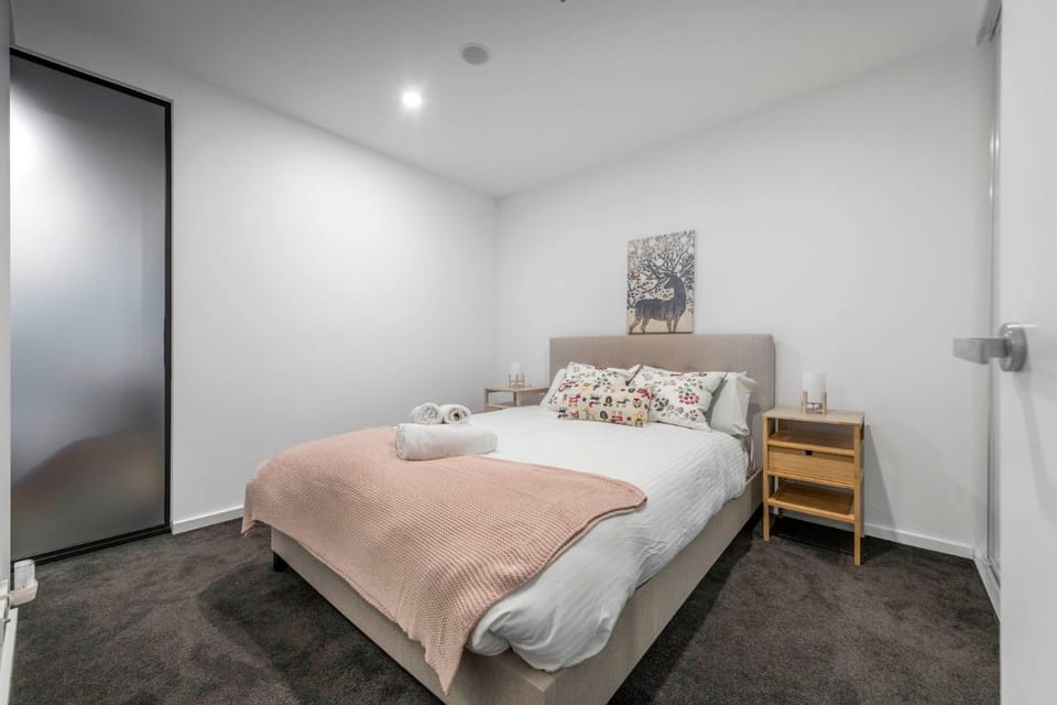 Luxury 1-Bedroom Apartment in Allara St Canberra Apartment in Canberra