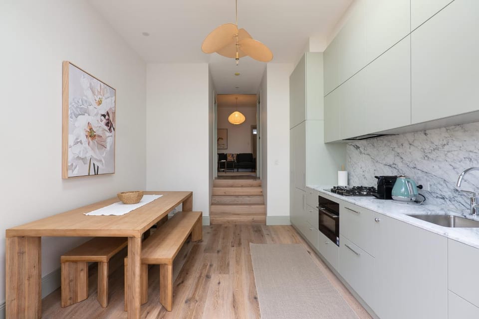 Exquisite Modern 3 Bed Home in Newtown w Parking House in Sydney