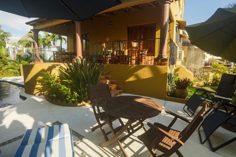 Seating area, Garden view