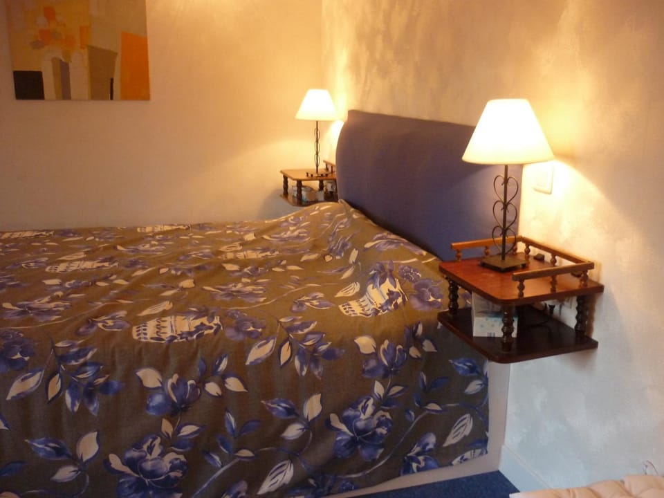 Bed, Decorative detail