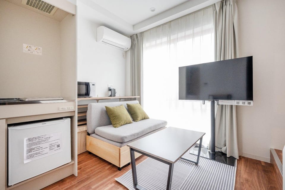 Kitchen or kitchenette, Living room