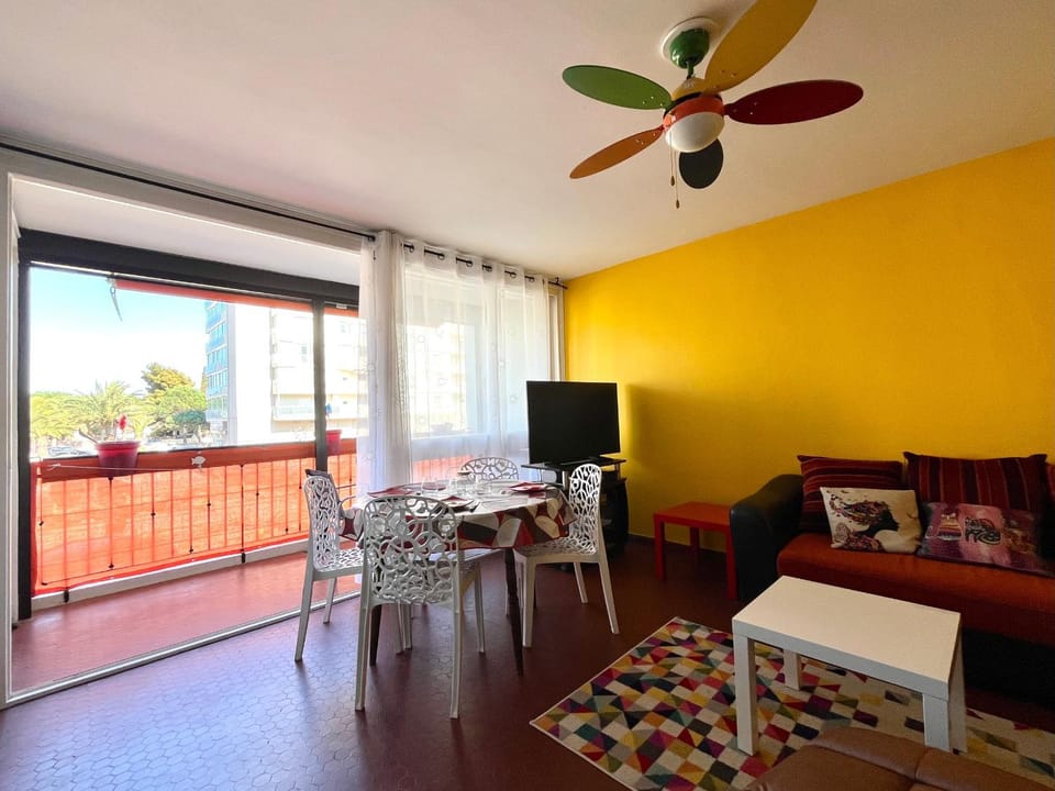 Saint-Cyprien T2, Proche Port, Parking Privé - FR-1-309-500 Apartment in Saint-Cyprien