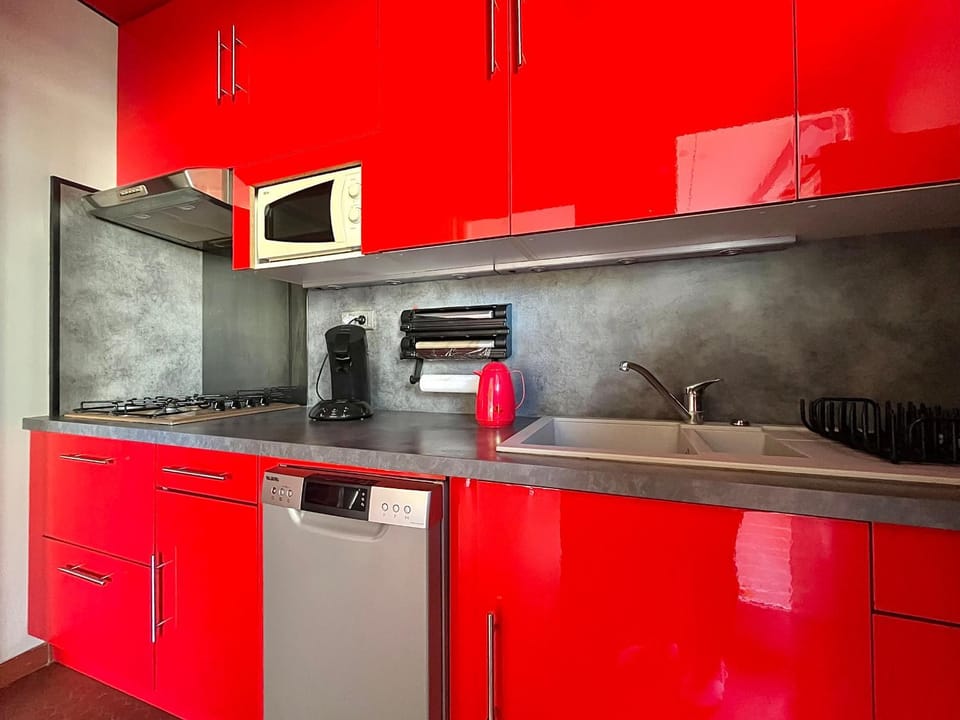 Saint-Cyprien T2, Proche Port, Parking Privé - FR-1-309-500 Apartment in Saint-Cyprien