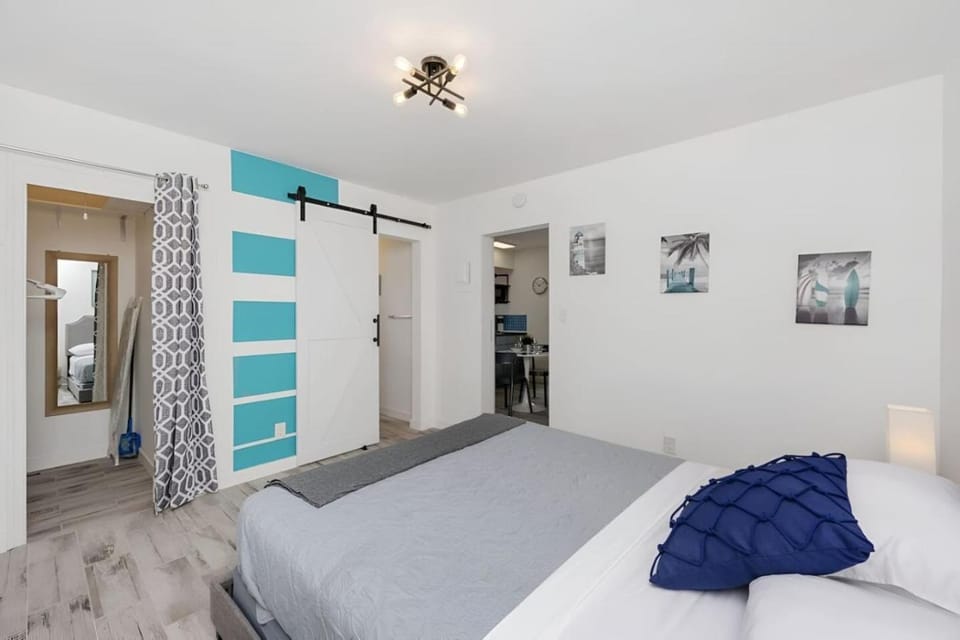 Luna Beach House House in Hollywood