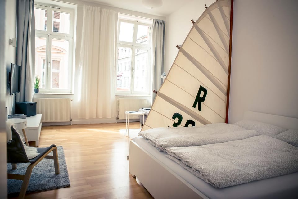 Bed, Living room, Photo of the whole room, Bedroom