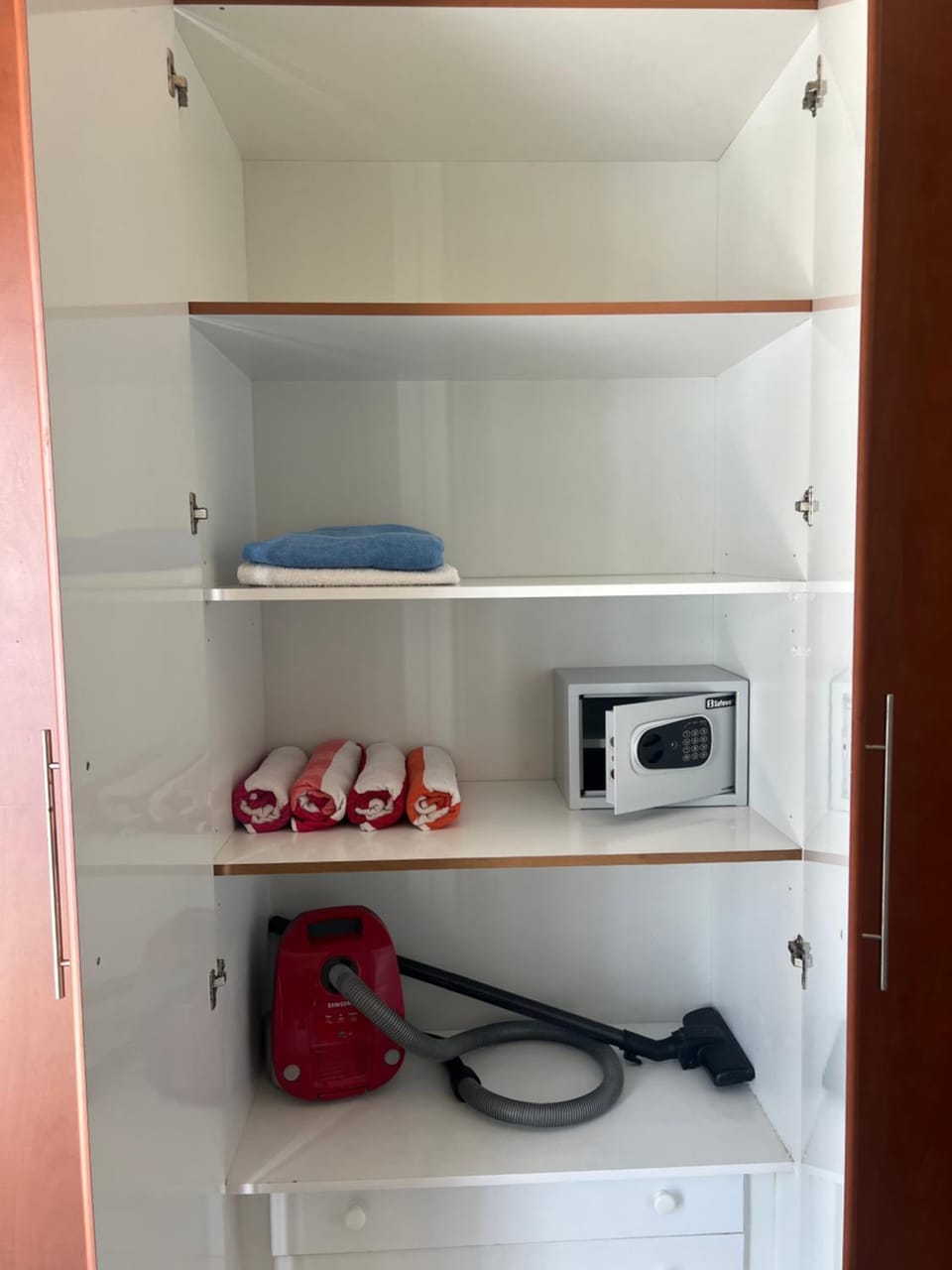 Shower, safe, towels