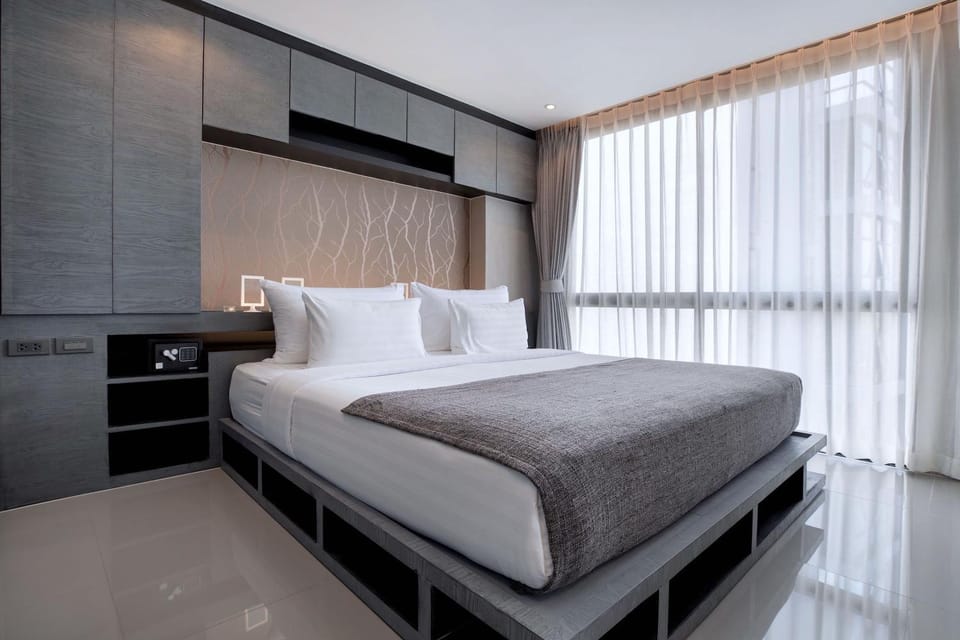 Bed, Photo of the whole room, Bedroom