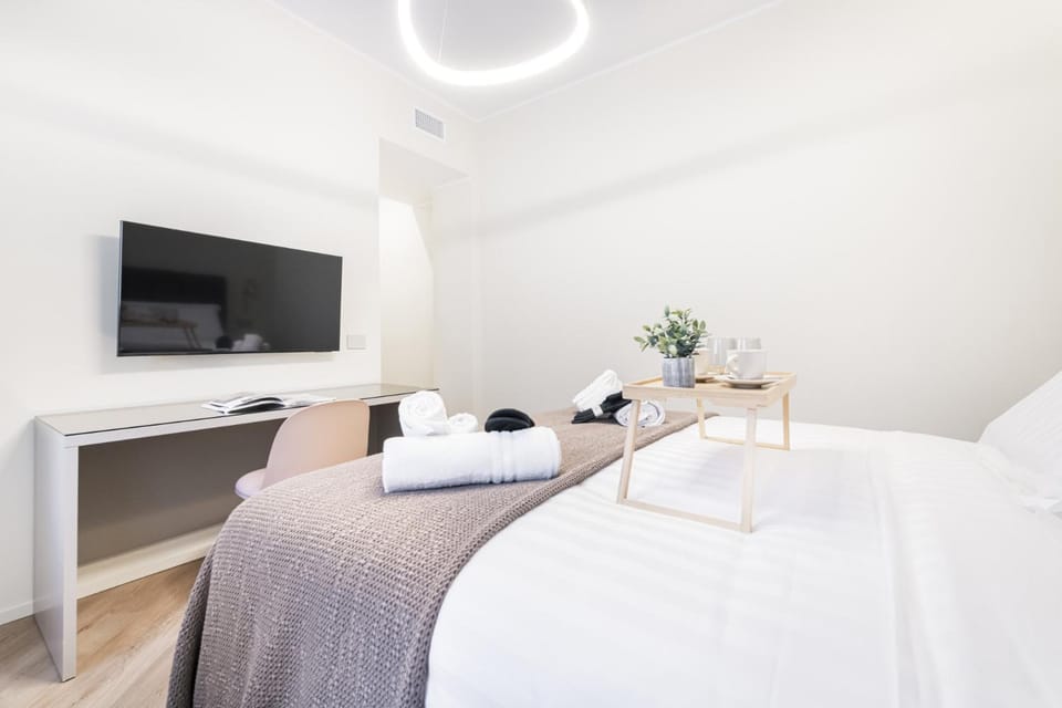 Easylife - Duomo Deluxe Apartments #1-4 Apartment in Milan