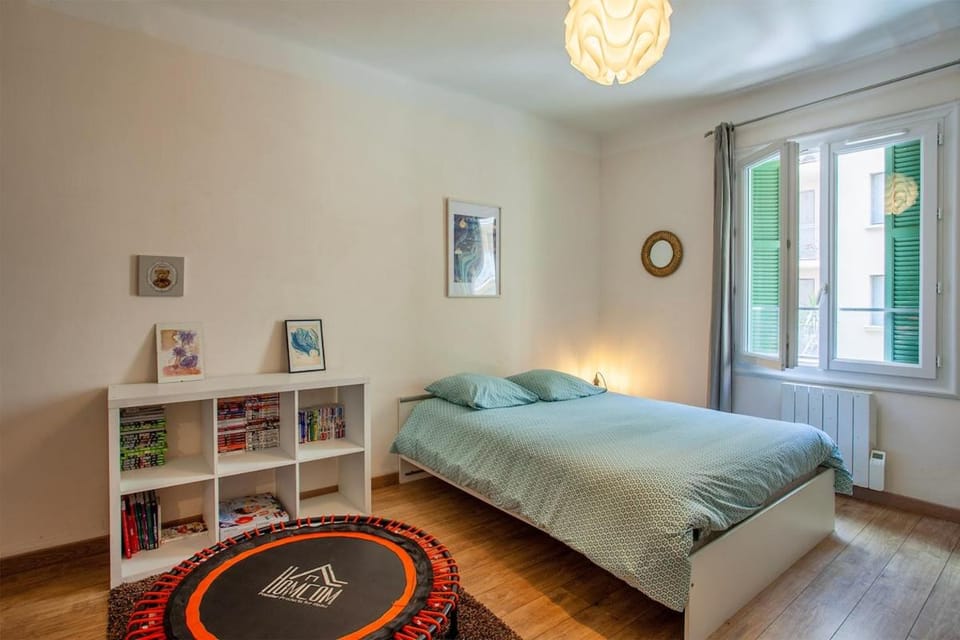Grand-appartement-centre-Bastia Apartment in Bastia