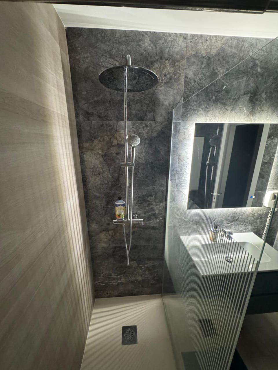 Awesome Place in Exigent Plaza Romania faza 5 Apartment in Bucharest