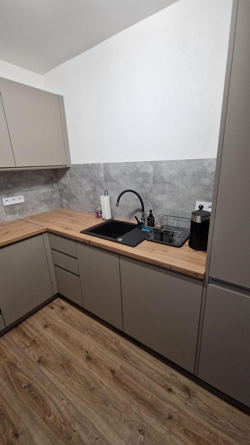 Kitchen or kitchenette, kitchen, kitchen
