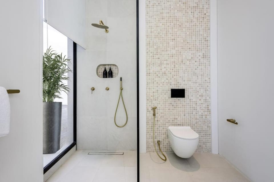 Brand New Luxury5 Stars Designer By Villa-Amare Villa 3 Villa in North Kuta