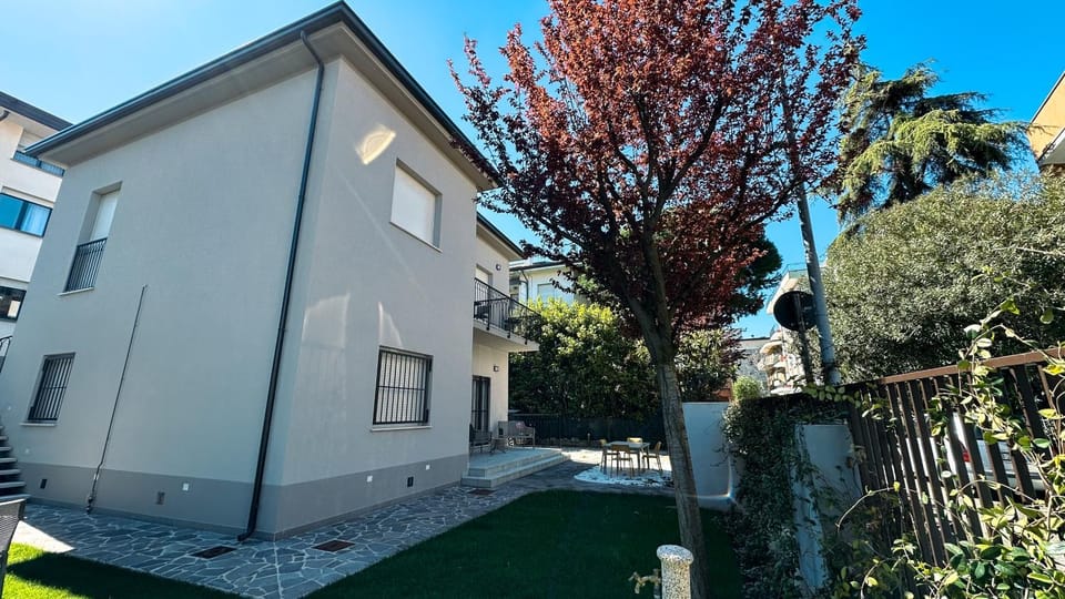 Property building, Garden, Garden view