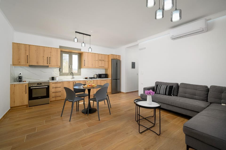 Kitchen or kitchenette, Living room