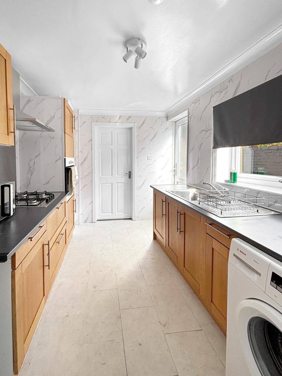 Kitchen or kitchenette, kitchen, kitchen