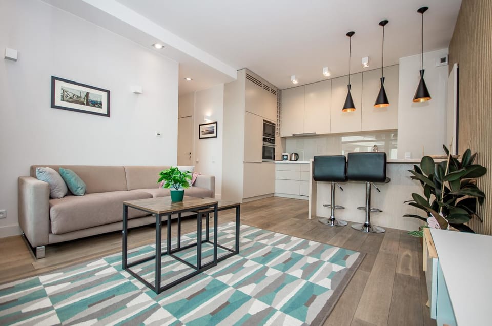TV and multimedia, Kitchen or kitchenette, Living room, Seating area