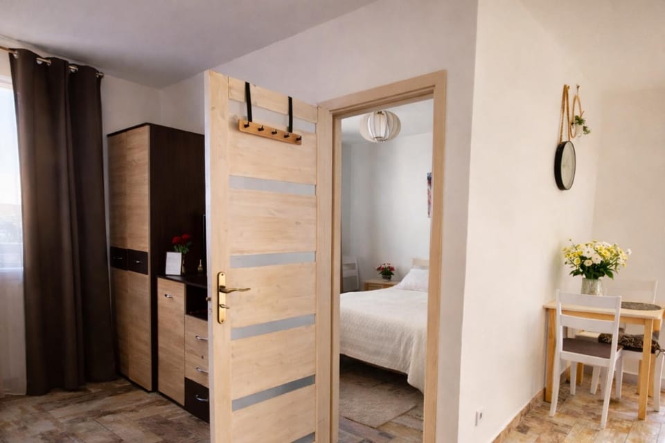 Giedres Kalnieciu Apartamentai 1 netoli Kauno klinikų Apartment in Lithuania