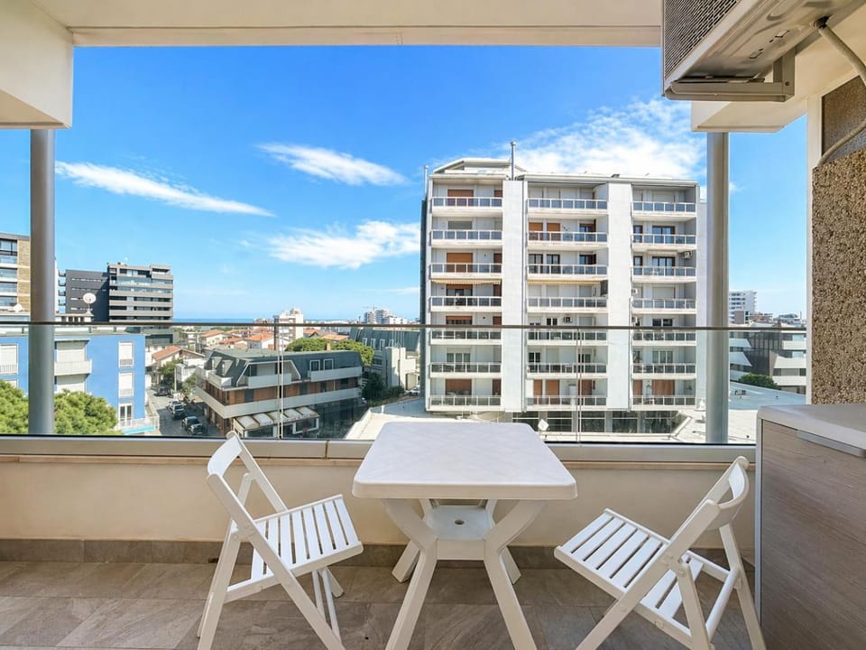 Property building, Balcony/Terrace