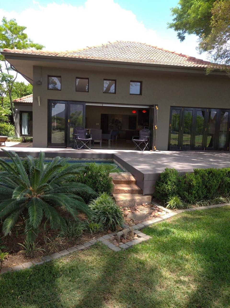 Pecanwood Relaxing 5BR Villa - Golf, Pool, Braai & Dam Views Villa in Gauteng
