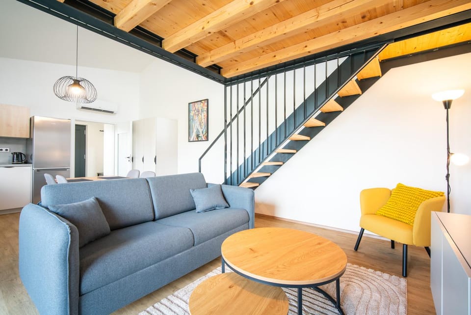 Kitchen or kitchenette, Living room, Seating area