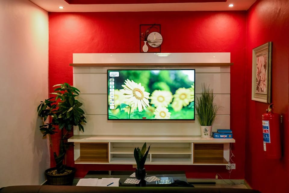 Communal lounge/ TV room, Communal lounge/ TV room