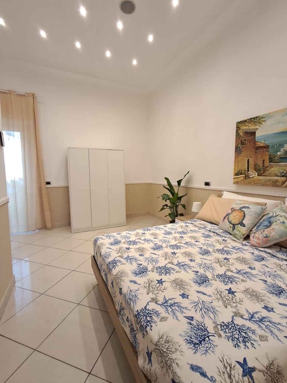 Bed, Photo of the whole room, Bedroom, wardrobe