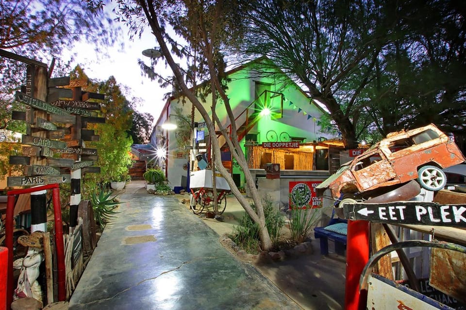 Property building, Garden, Inner courtyard view