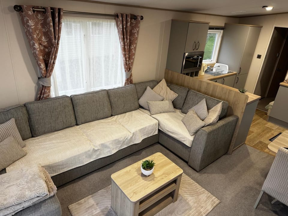 Tattershall Lakes 49 Larch View Campground/ 
RV Resort in Tattershall