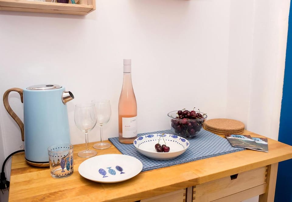 Kitchen or kitchenette, kitchen