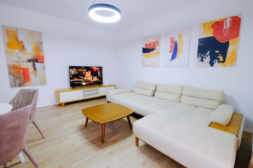 TV and multimedia, Living room, Decorative detail