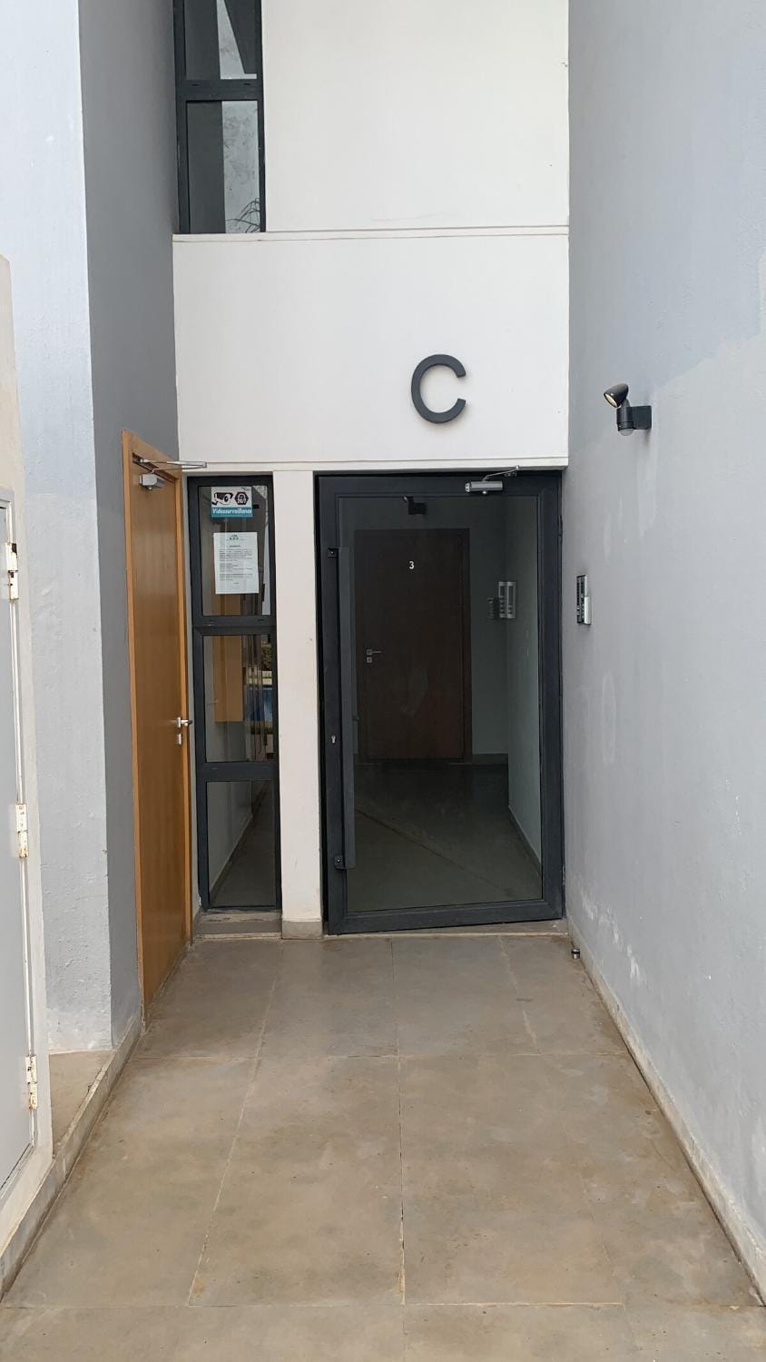Appartement avec deux Chambres, Salon, Salles de Bain et Piscine Apartment in Rabat-Salé-Kénitra
