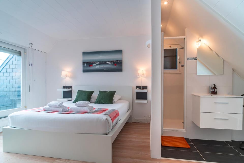 Bathroom, Bedroom