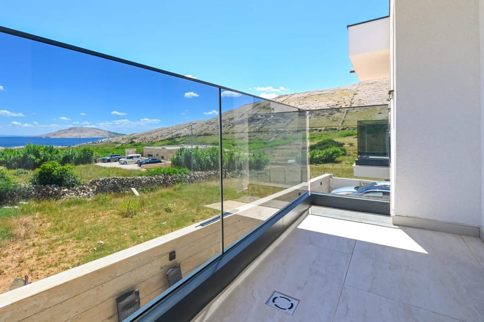 Natural landscape, Balcony/Terrace, Balcony/Terrace, Mountain view, Sea view, Parking