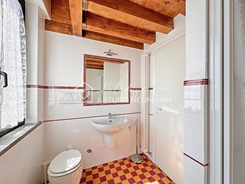 Shower, Toilet, Bathroom, Bath, towels