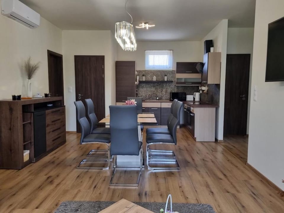 Léda Pihenőház Siófok by BLTN Apartment in Siófok