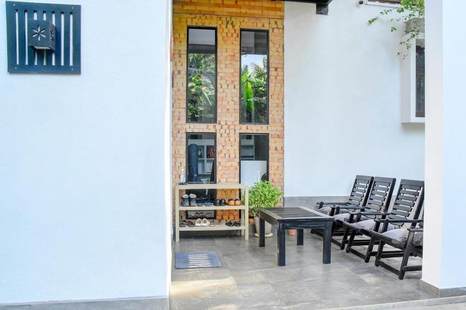 Anushka Holiday Inn Villa in Hikkaduwa