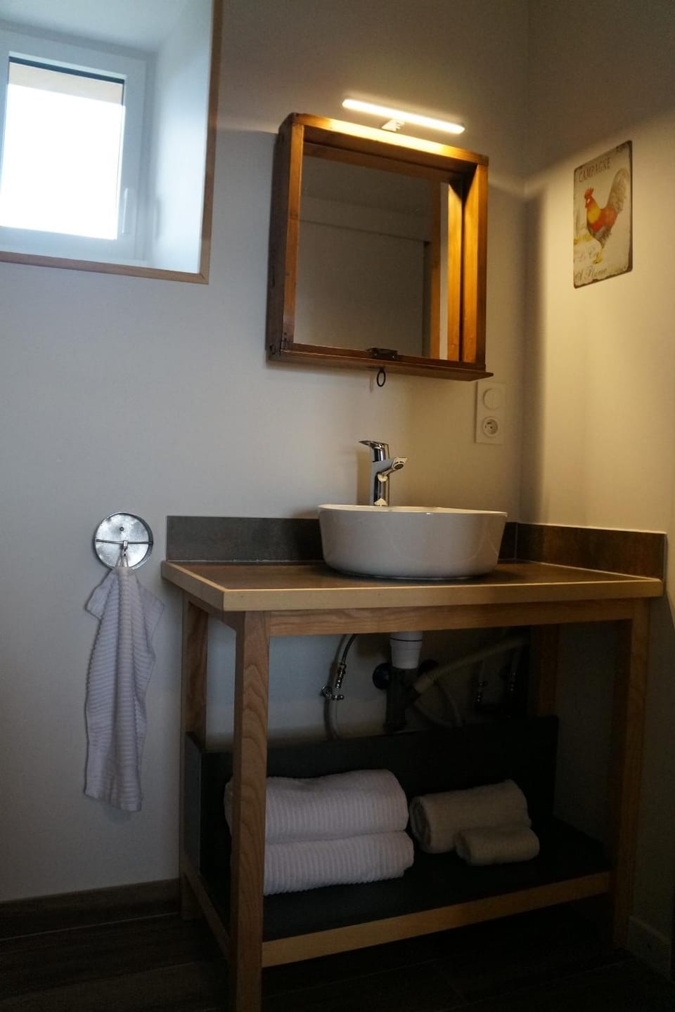 Bathroom, towels