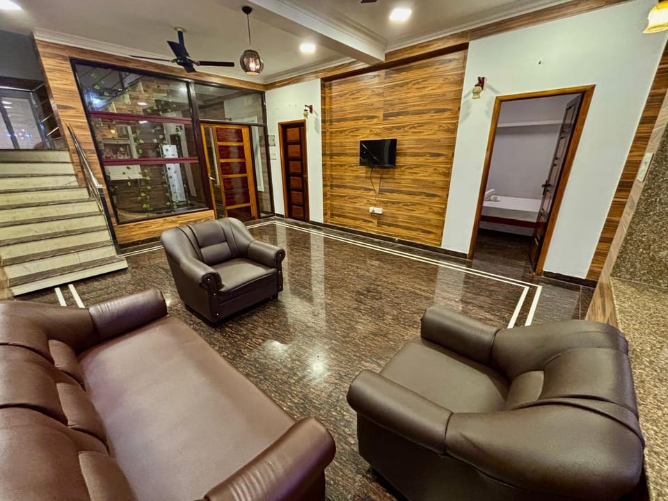 TV and multimedia, Seating area