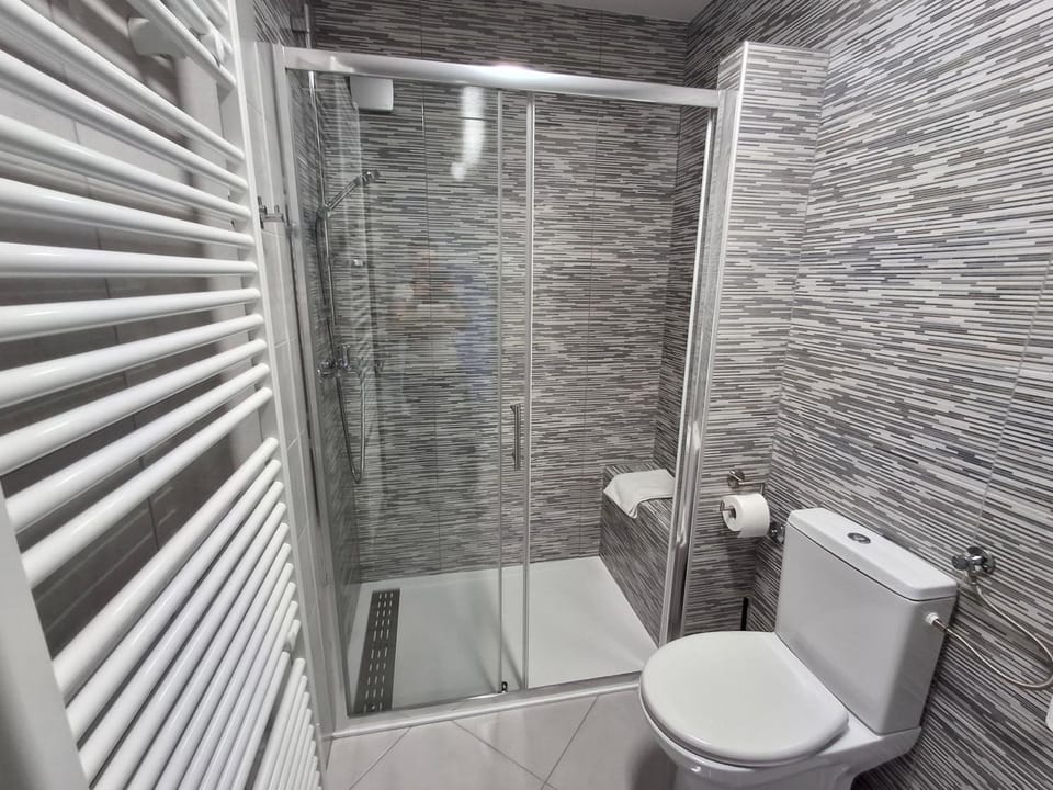 Shower, Toilet, Bathroom