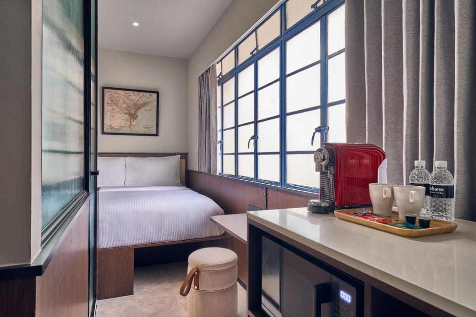 Kitchen or kitchenette, Bedroom