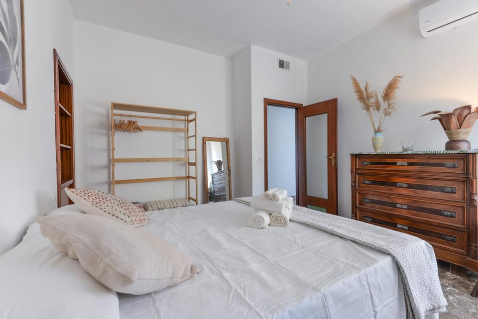 Living room, Bedroom