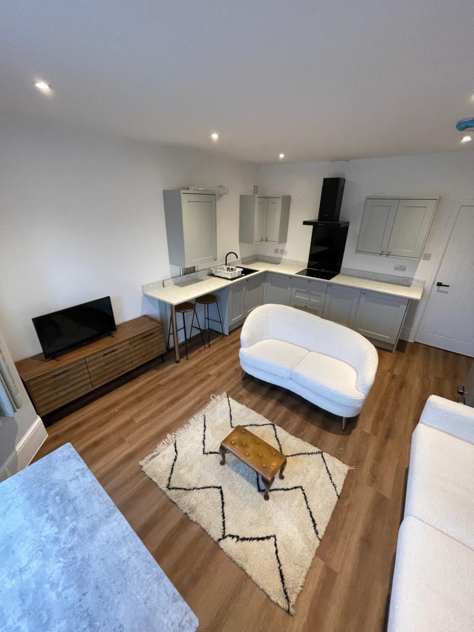 Kitchen or kitchenette, Photo of the whole room, Seating area