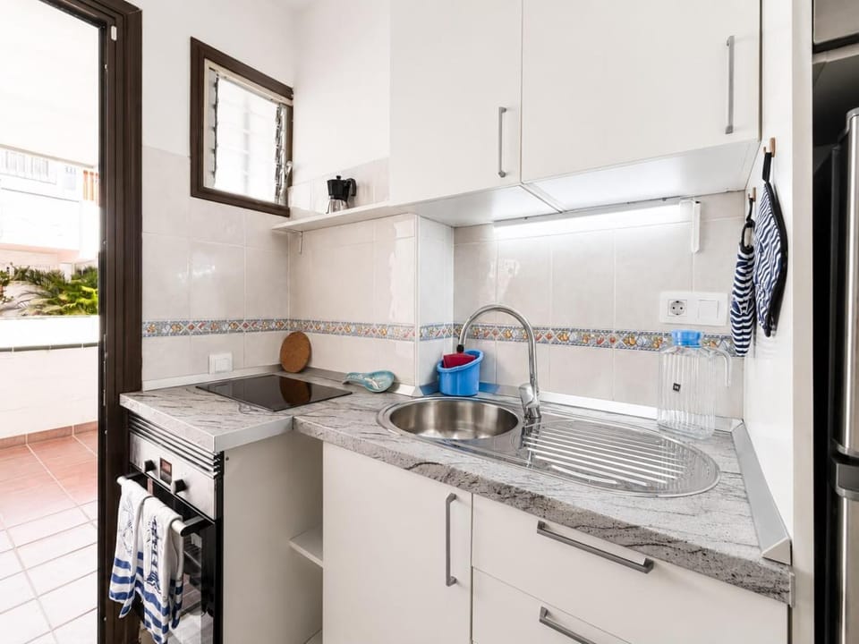 Bluemarine Tenerife Apartment in Costa del Silencio