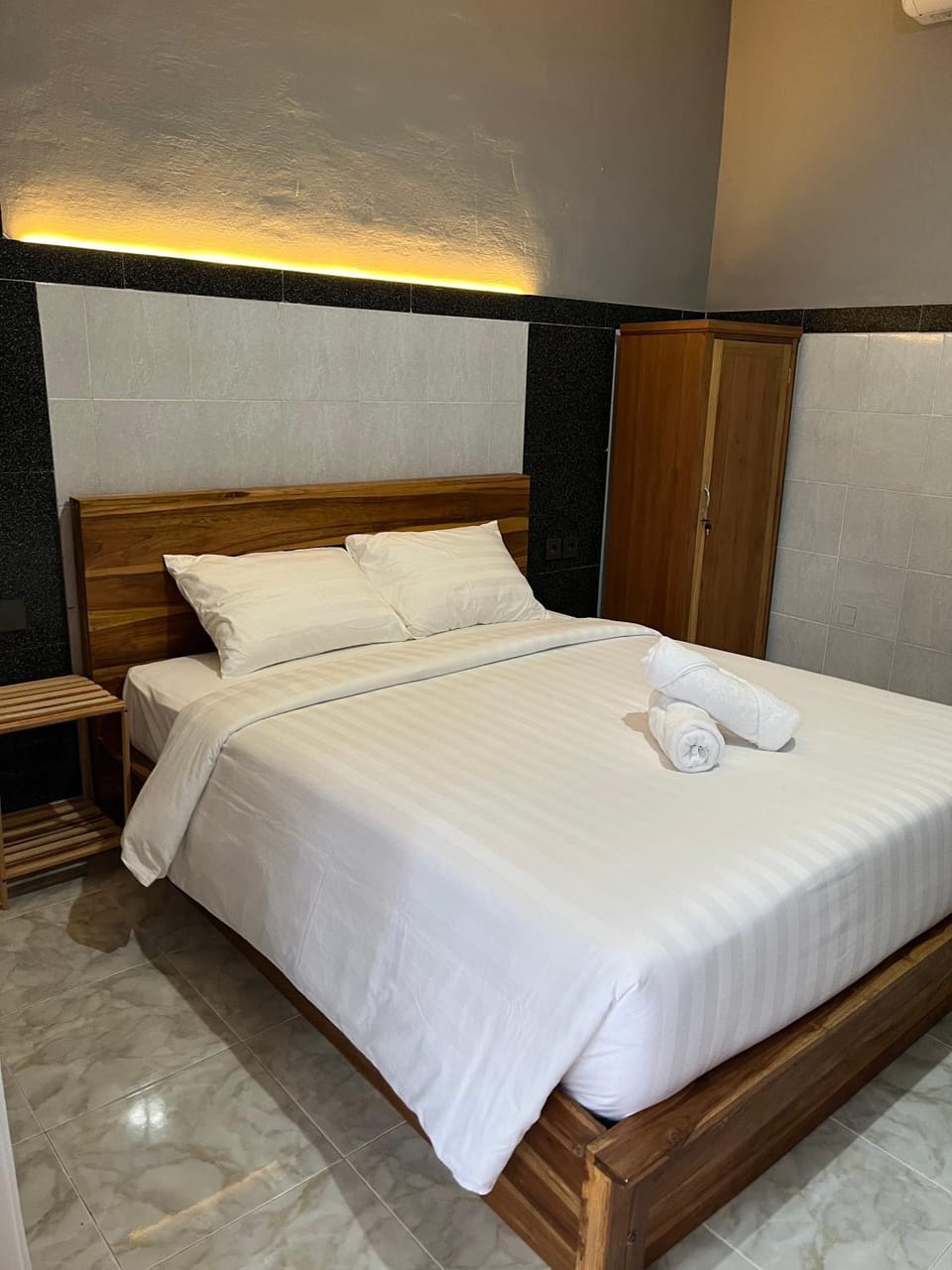 D nux House Bed and Breakfast in Kuta
