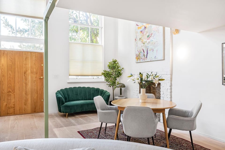 Living room, Seating area, Dining area