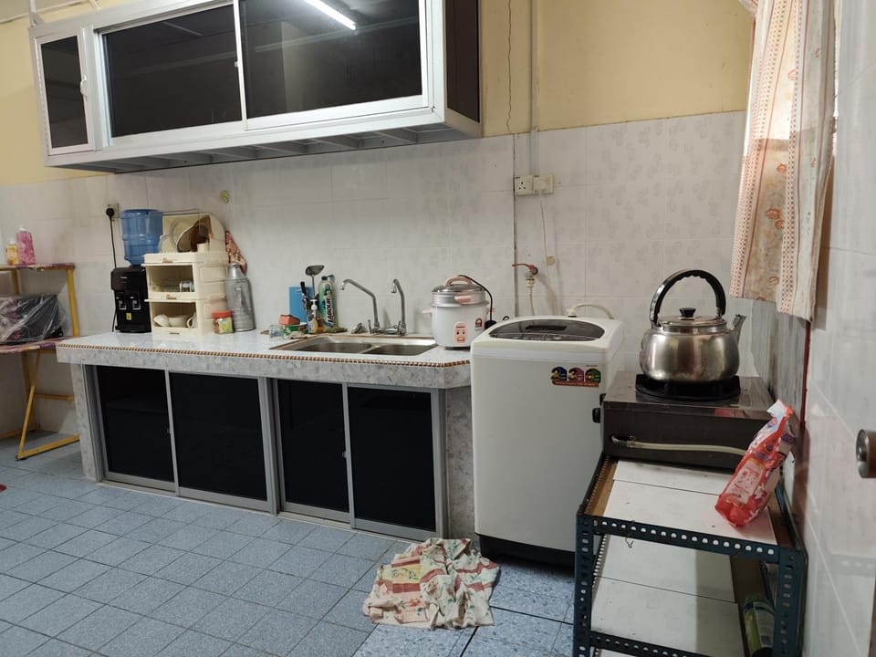 Qc HOMESTAY JINTAN- Bukan Islam Pemilik House in Malaysia